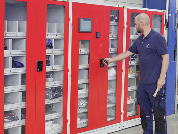 Aufzeichnung: "Automat trifft Cloud: Entnahme am Einsatzort und nahtlose SAP Ariba-Synchronisation"