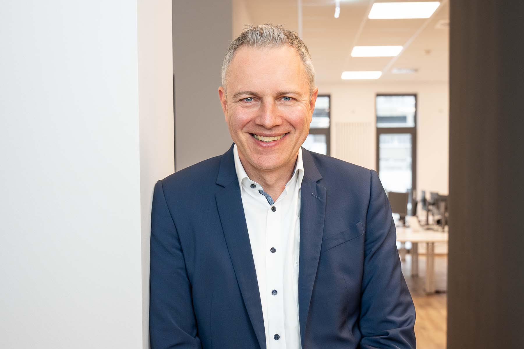 Klaus Bernzen, Chief Sales Officer